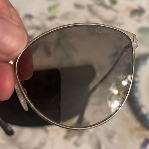 Tom ford sunglasses - Picture 2 of 5
